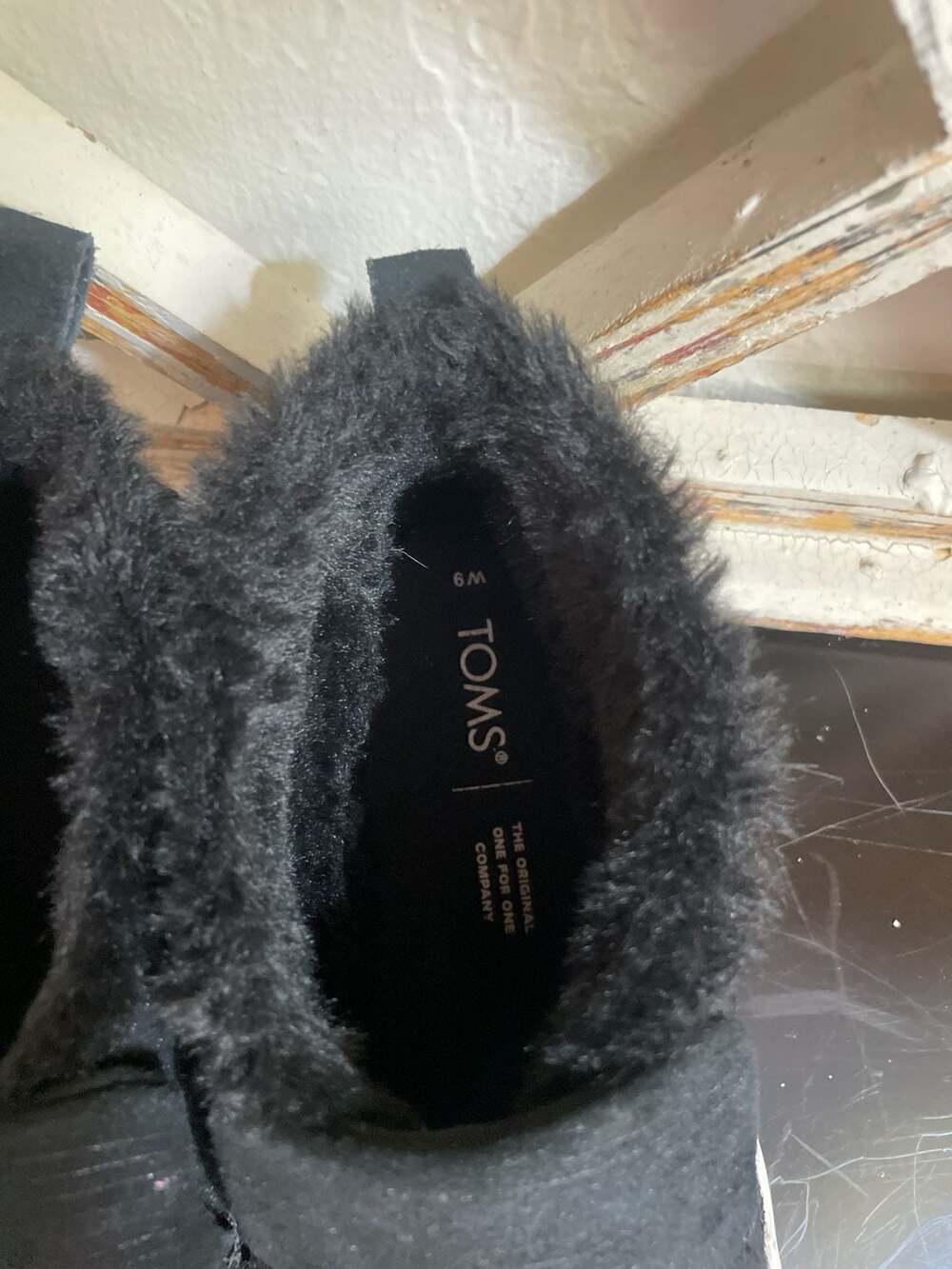 TOMS Women's Paxton Black Fur Lined Slip-On Bootie Sneakers size 9 - Picture 3 of 6